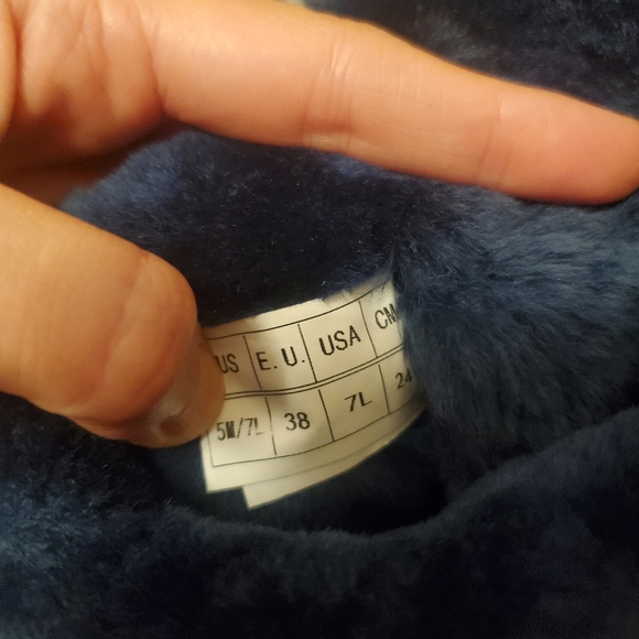 NWT ugg boots - Picture 5 of 6